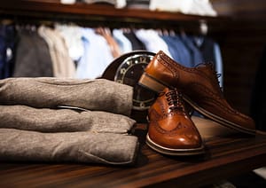 Saubere Kleidung & Schuhe im Schrank - Vielseitige Hilfe im Alltag durch RAS Residential Concierge