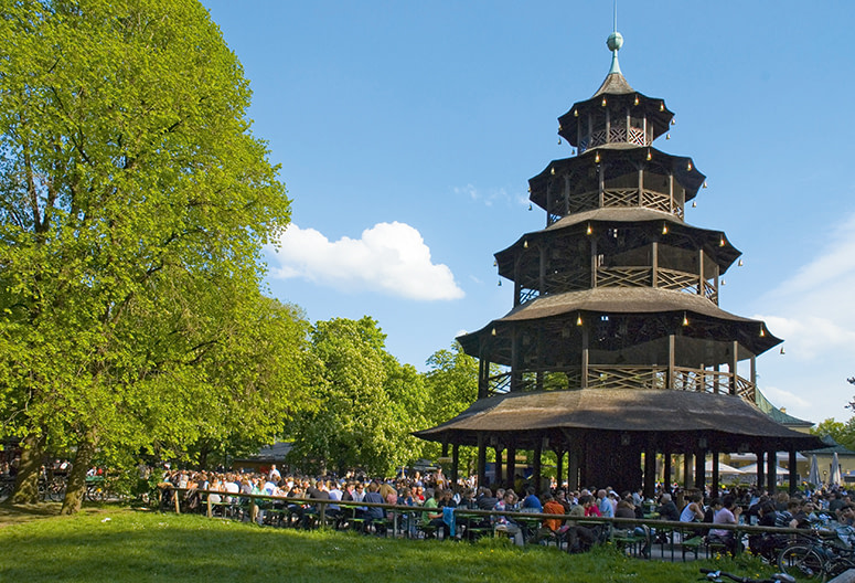 Leben kennt kein Alter - München Reiseführer für Senioren: Chinesischer Turm im Englischen Garten München