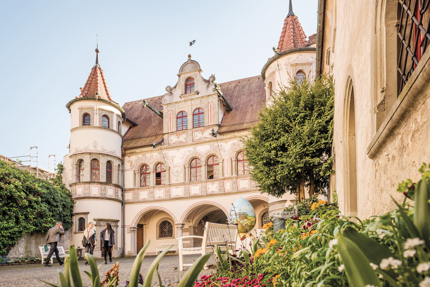Reisen kennt kein Alter Bodensee Reiseführer für Senioren: Blick auf das Rathaus von Konstanz