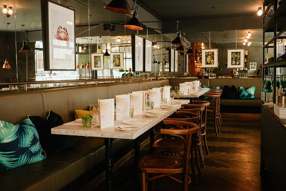Eingedeckter Tisch beim Mittagessen des Tertianum Circle Events mit Nina Goldhammer