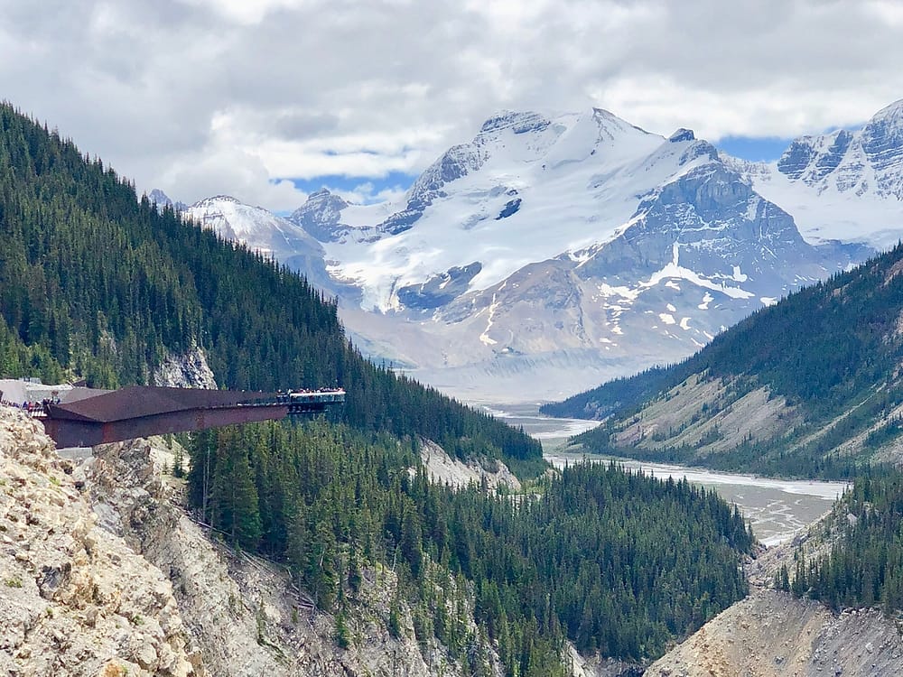 Spektakulkäre Aussicht auf der Columbia Icefield im Jasper Nationalpark in Kanada