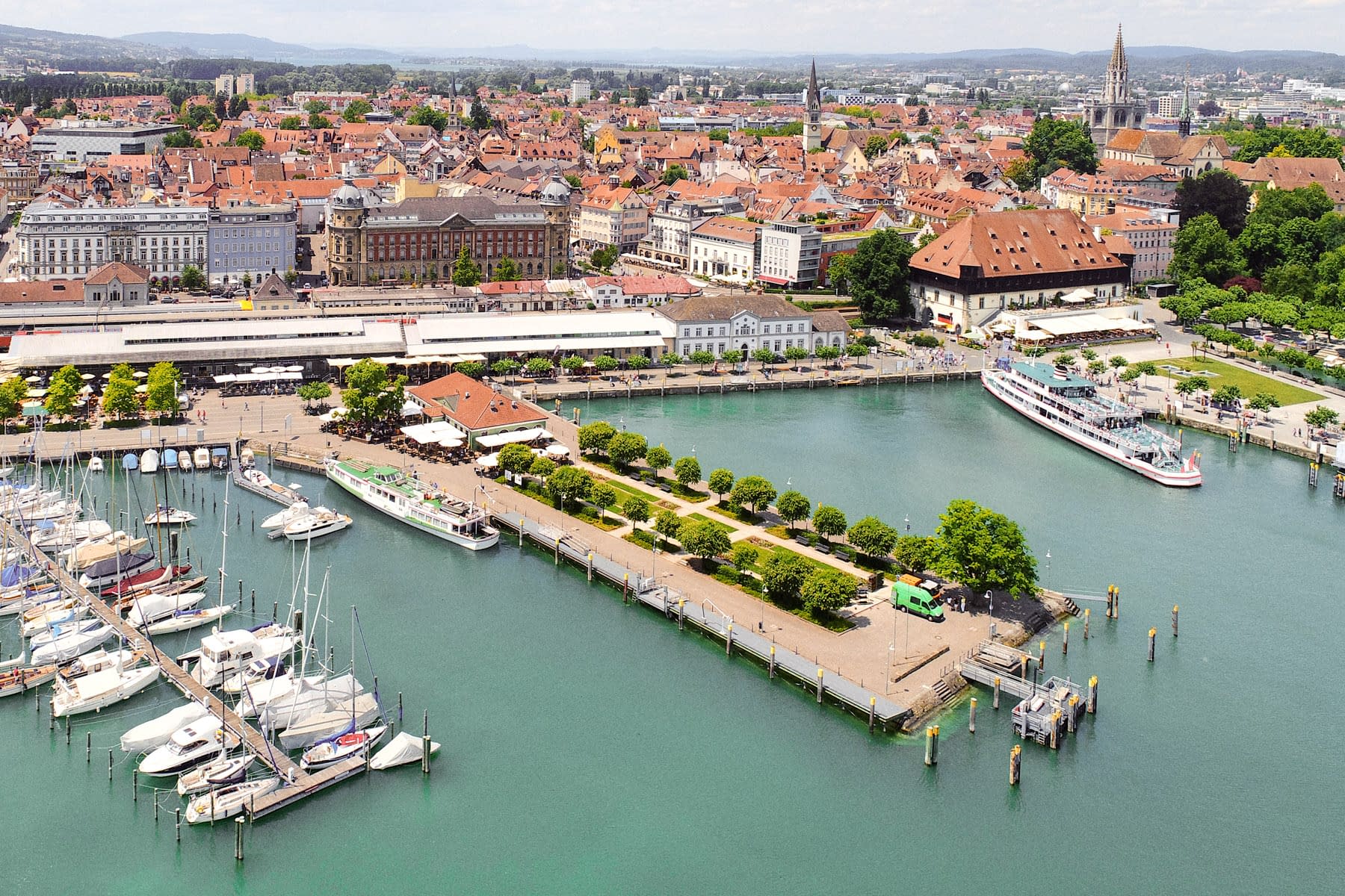 Die Tertianum Premium Residenz in Konstanz am Bodensee aus der Vogelperspektive