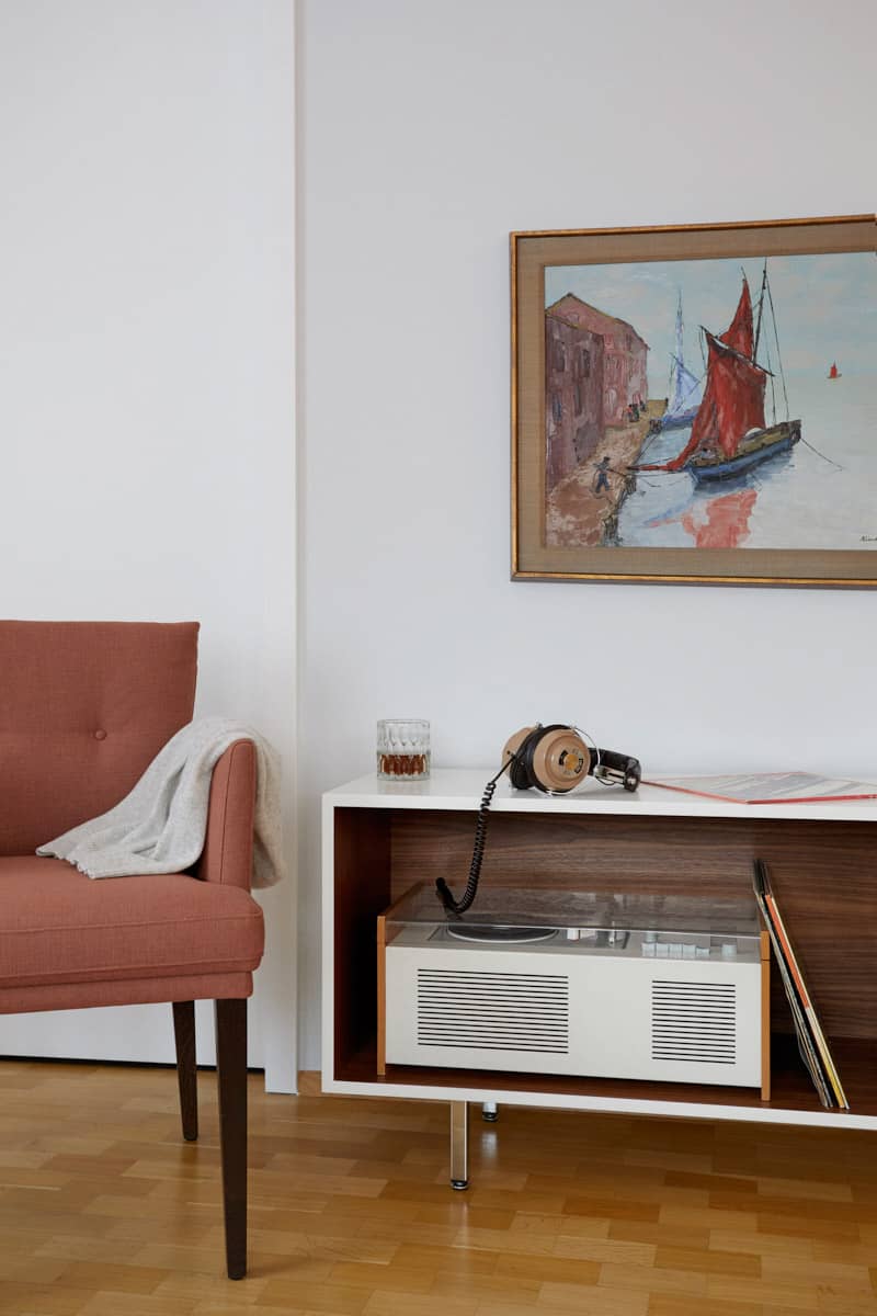 Kommode mit Musikanlage in der Tertianum Premium Residenz Konstanz