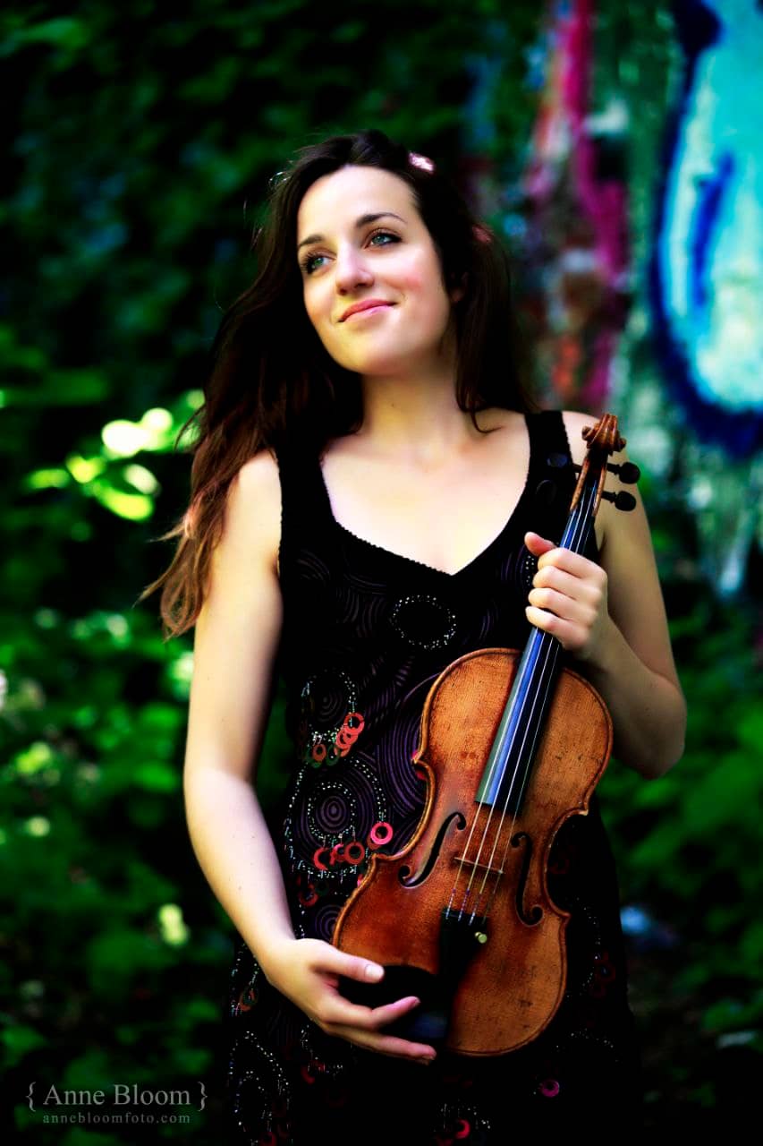 Violinistin mit Charlie Chaplins Geige